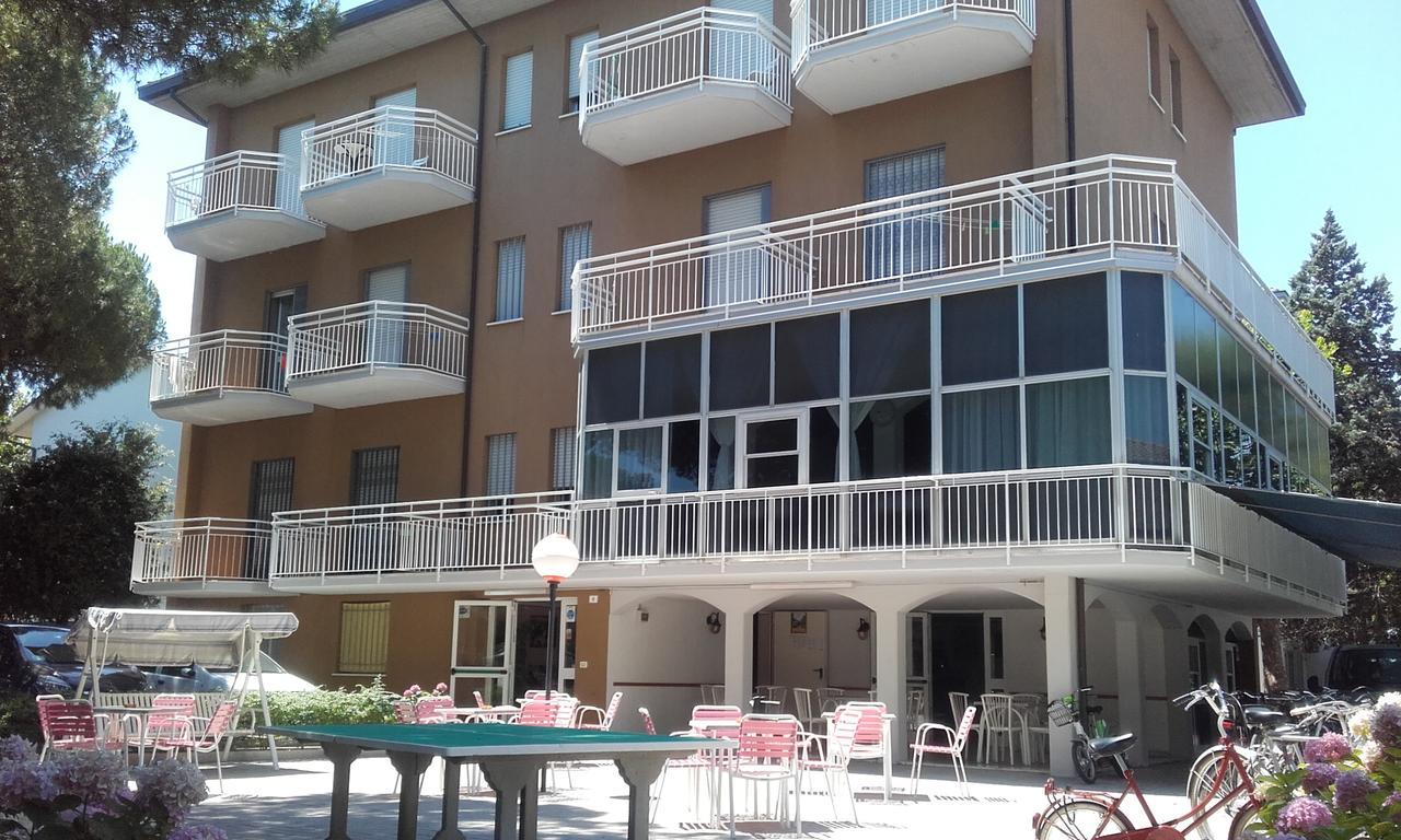 Hotel Toschi Lido di Classe Exteriör bild